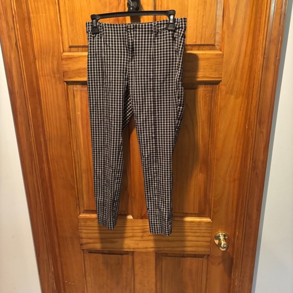 Anthropologie The Essential Slim Cropped Trouser Size 0 - Picture 2 of 7